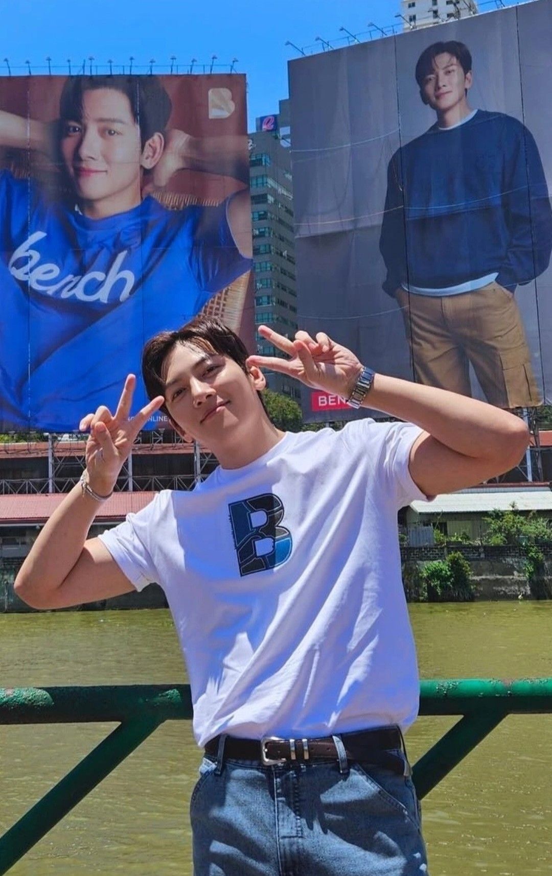 Behind-the-scenes cut of Ji Changwook