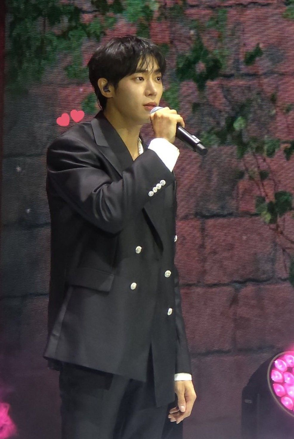 Behind-the-scenes cut of Choo Youngwoo