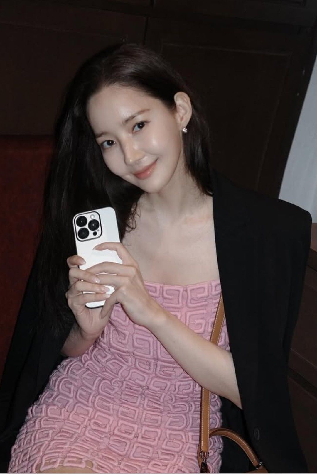 A moment captured by a fan of Park Minyoung