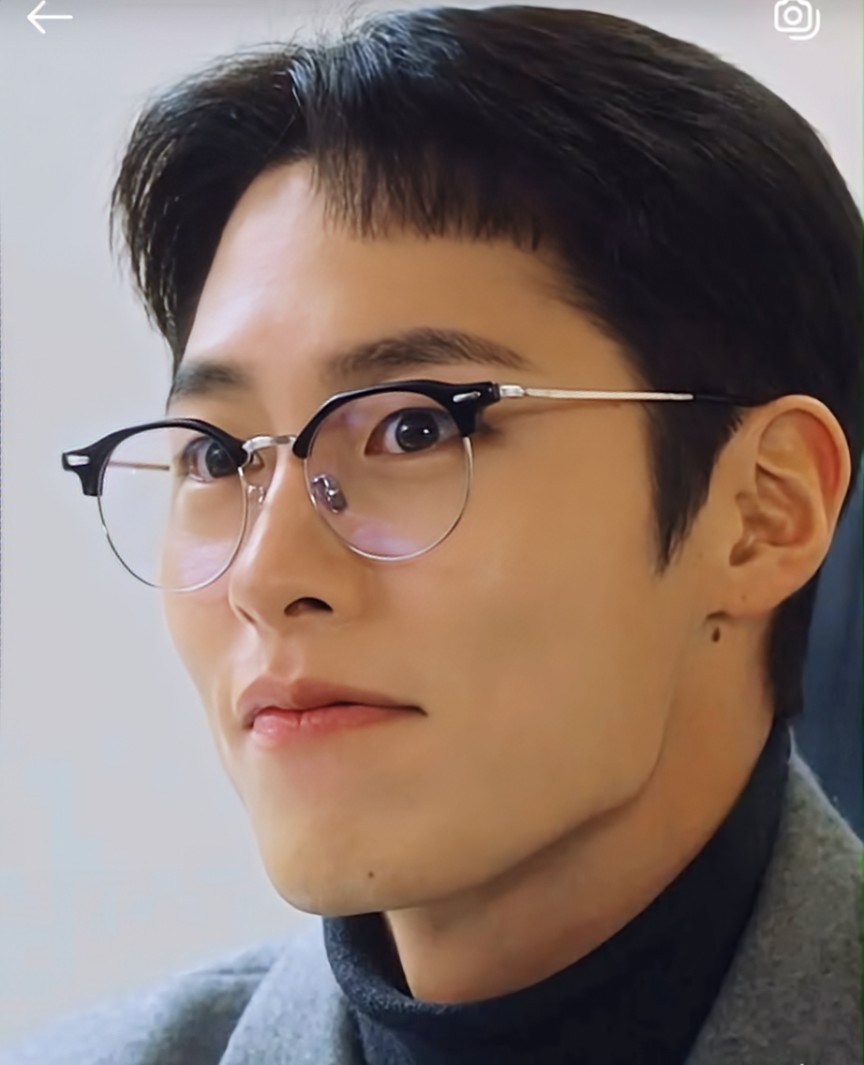 Recent activity shot of Lee Jaewook