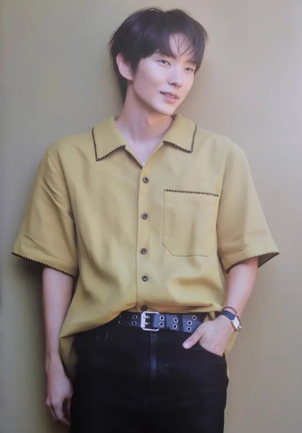 Behind-the-scenes cut of Lee Joongi