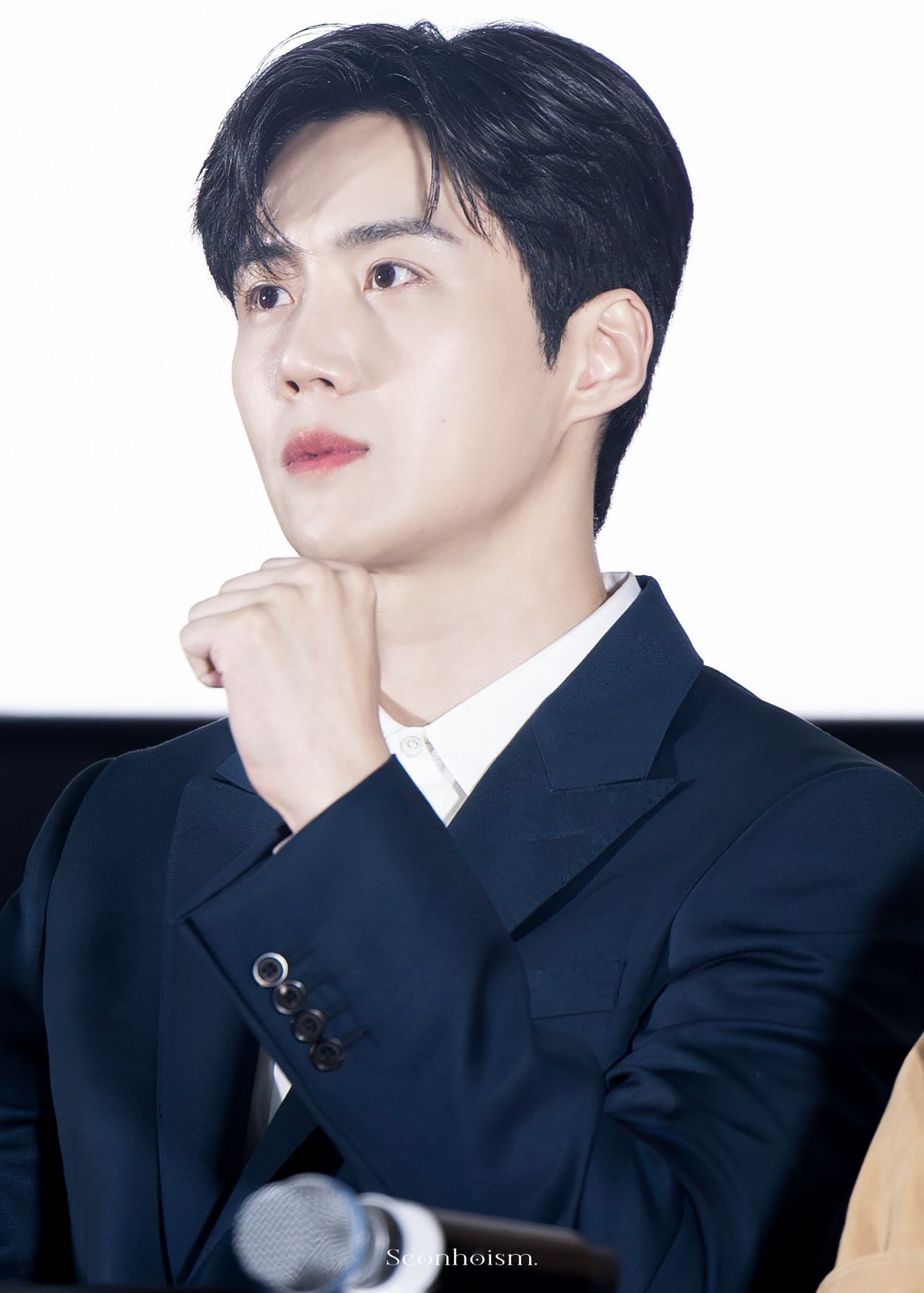 Behind-the-scenes cut of Kim Seonho