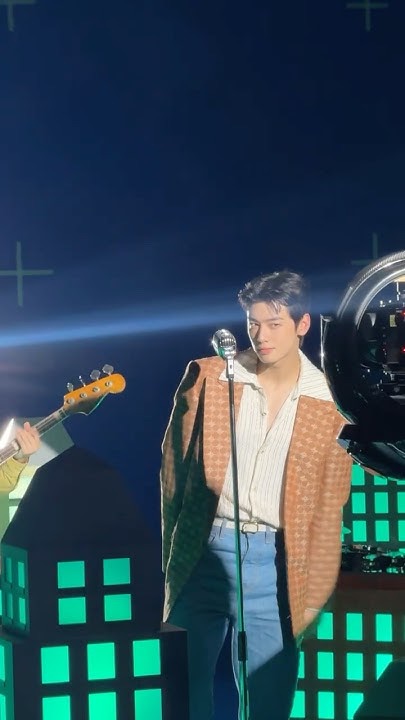 Recent activity shot of Cha Eunwoo