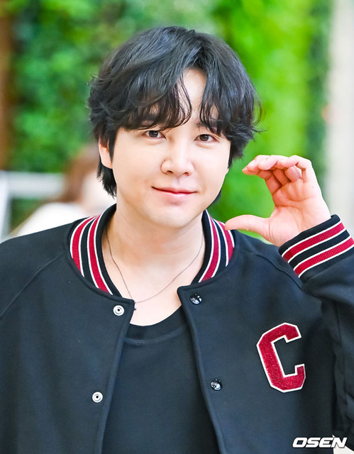 Behind-the-scenes cut of Jang Geunsuk