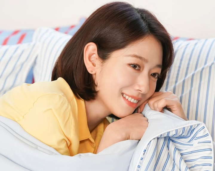 Recent activity shot of Park Shinhye