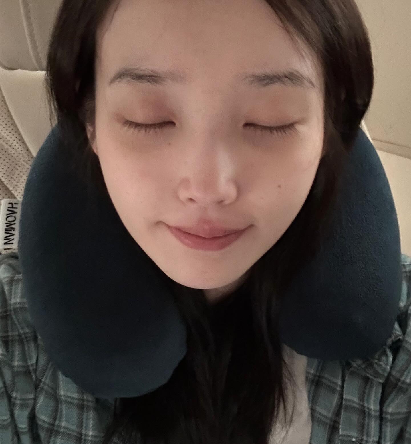 Behind-the-scenes cut of IU