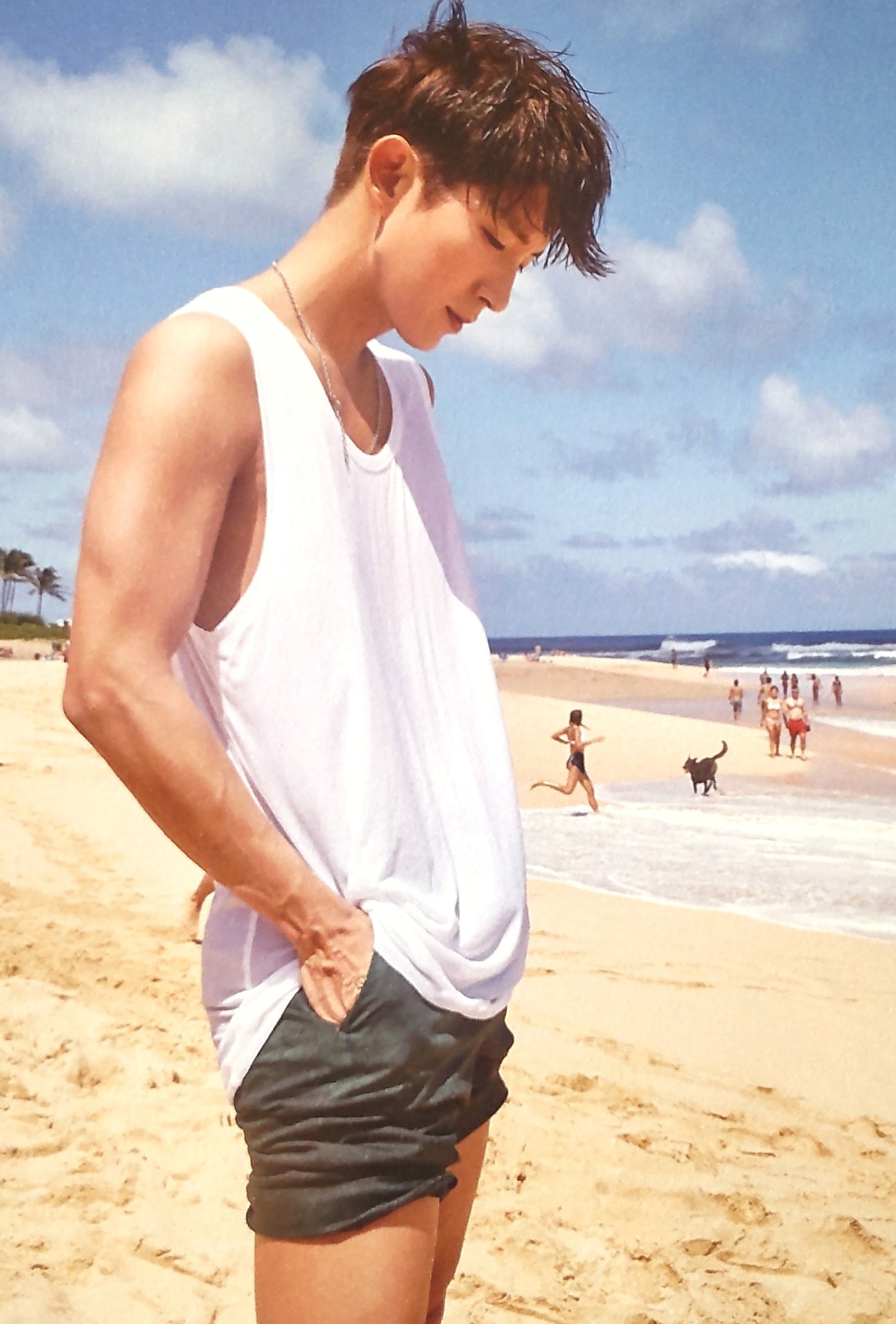 Behind-the-scenes cut of Lee Joongi