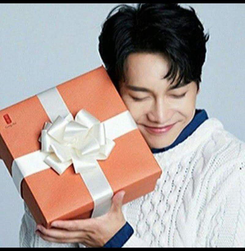 Foto kegiatan terbaru dari Lee Seunggi