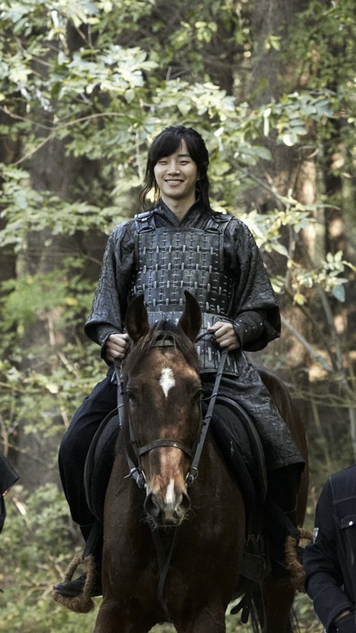 Emotional wallpaper shared by fans for Lee Junho