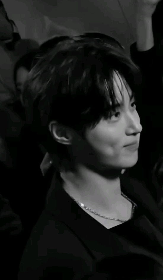 Byeon Wooseok background image recommended by Choeaedol Celeb fandom