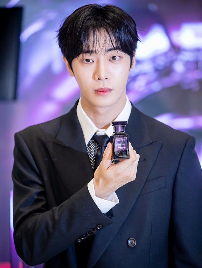 Behind-the-scenes cut of Choo Youngwoo