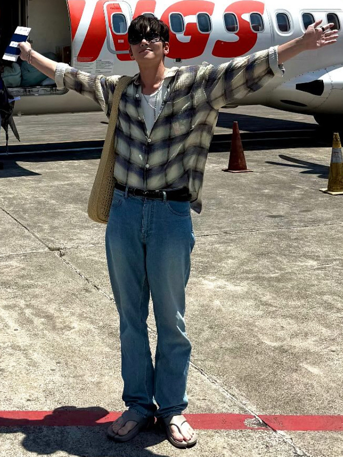 Behind-the-scenes cut of Ji Changwook