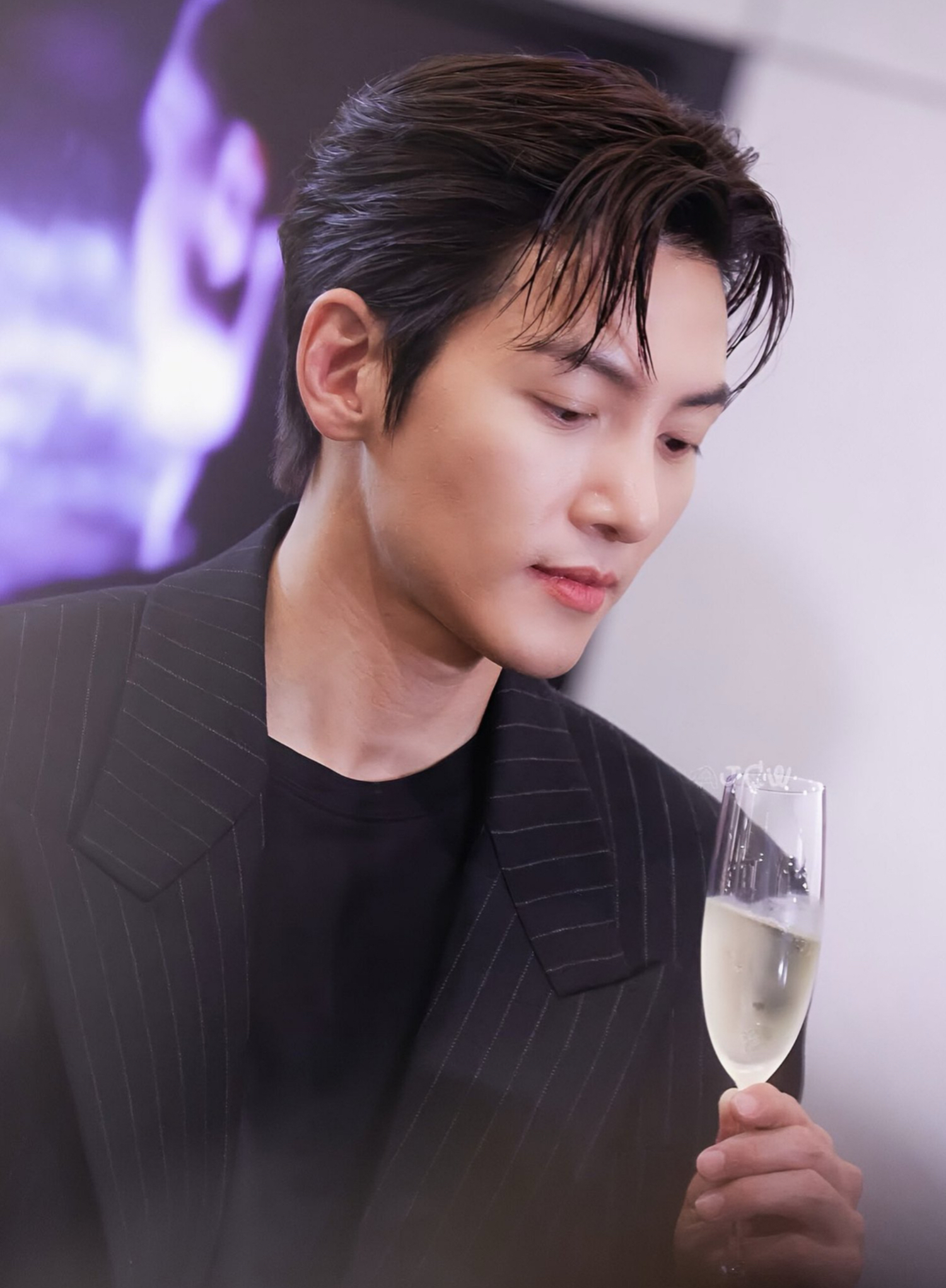 チ・チャンウクのビハインドカット