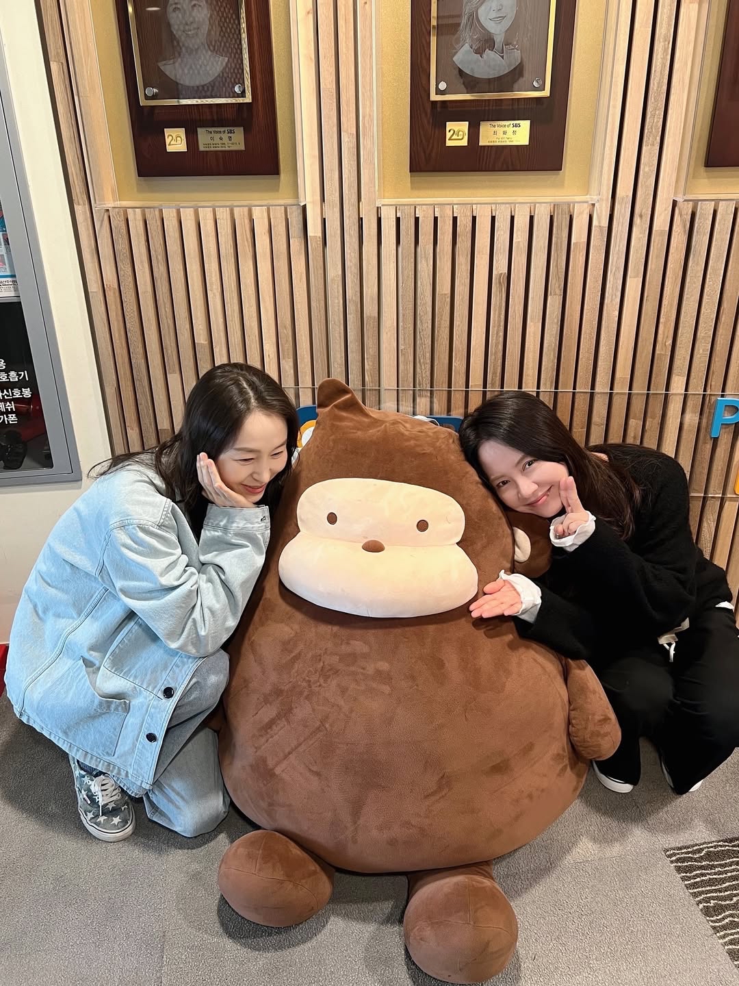 Recent activity shot of Song Jihyo