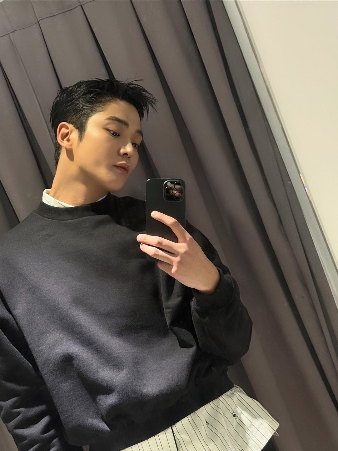 A moment captured by a fan of Rowoon