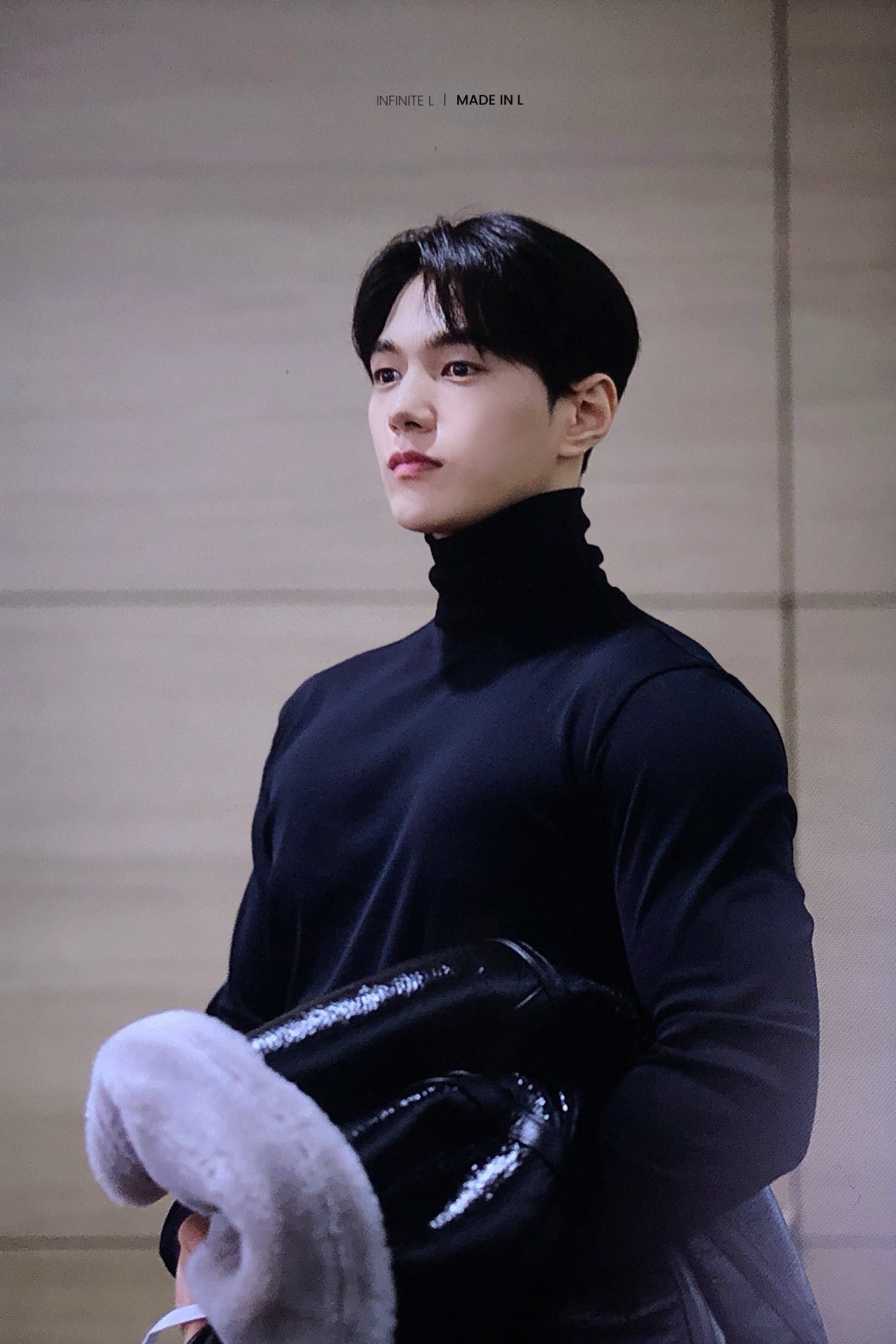 Behind-the-scenes cut of Kim Myungsoo (L)