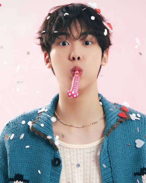 ユン・サナの最近の活動ショット