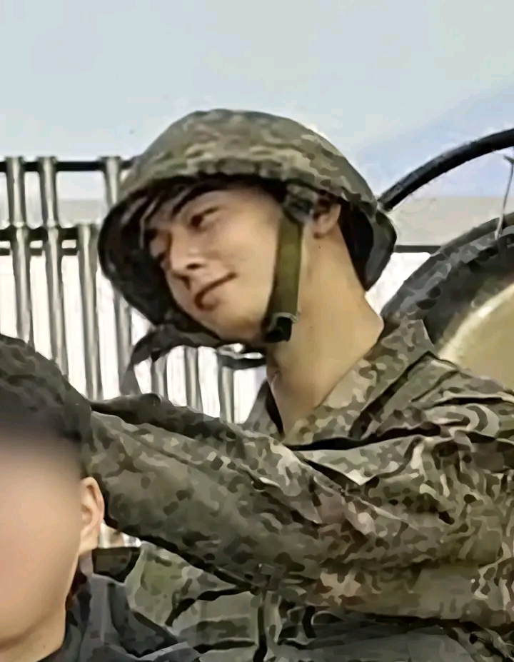 Foto kegiatan terbaru dari Cha Eunwoo