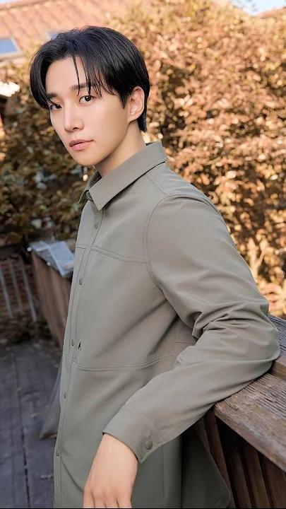 Representative background image loved by Lee Junho fandom