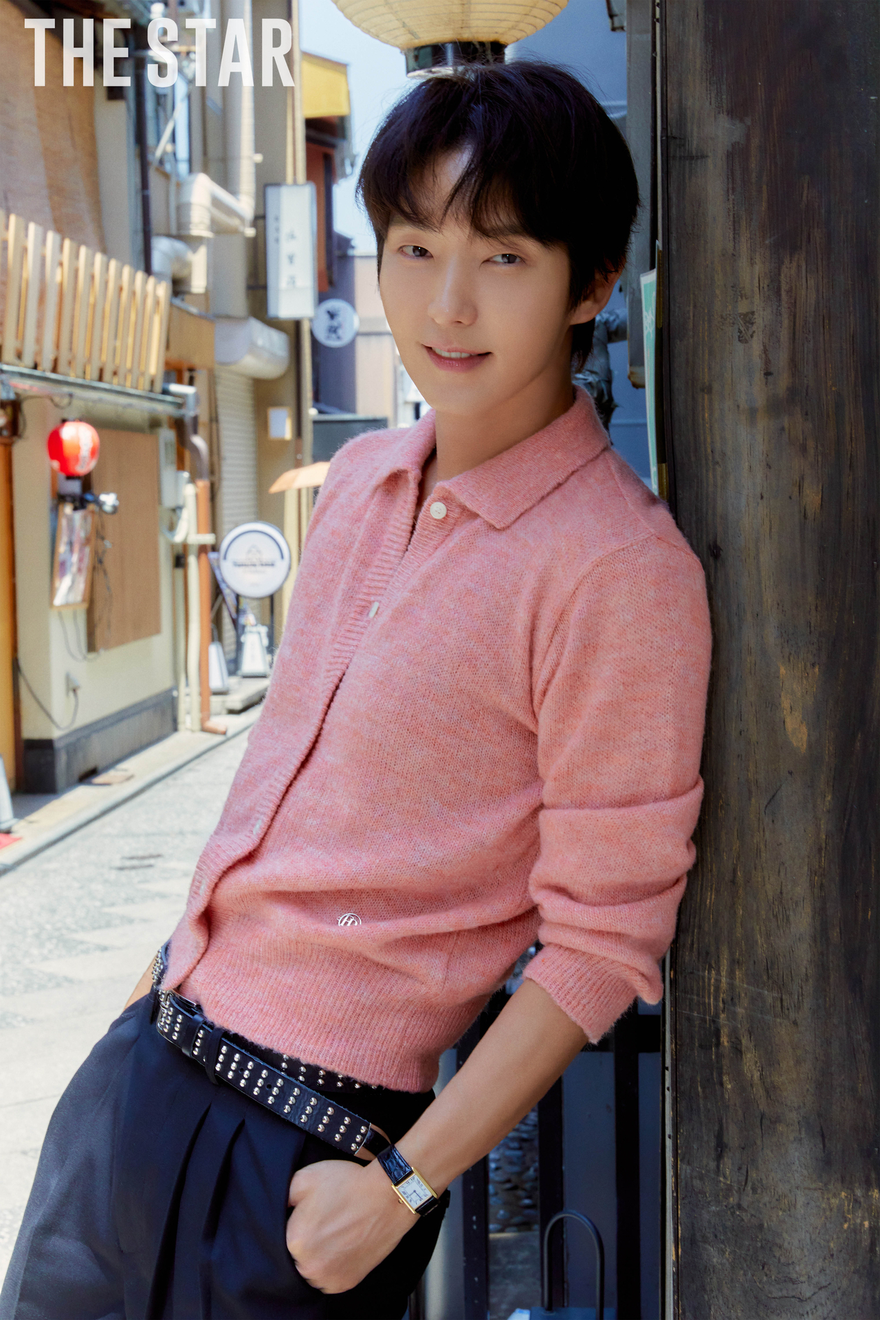 Behind-the-scenes cut of Lee Joongi