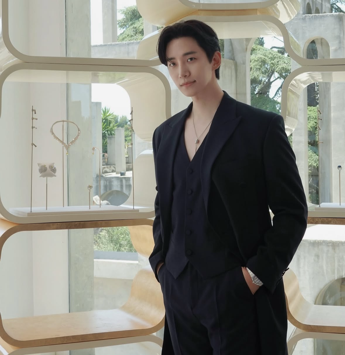 Recent activity shot of Lee Junho