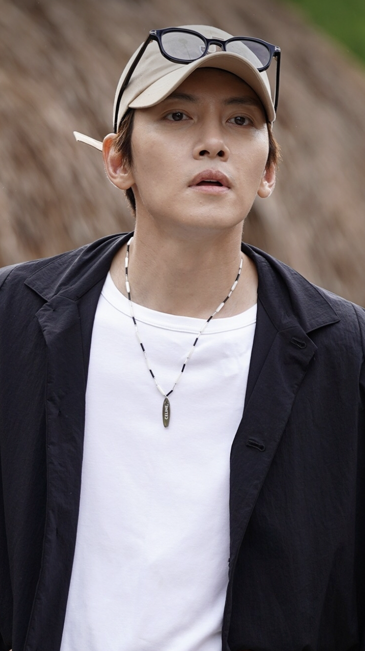 Behind-the-scenes cut of Ji Changwook