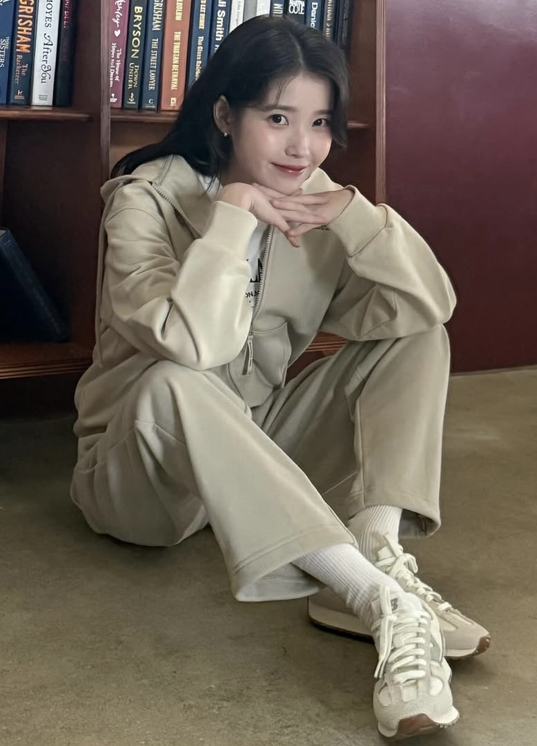 A moment captured by a fan of IU