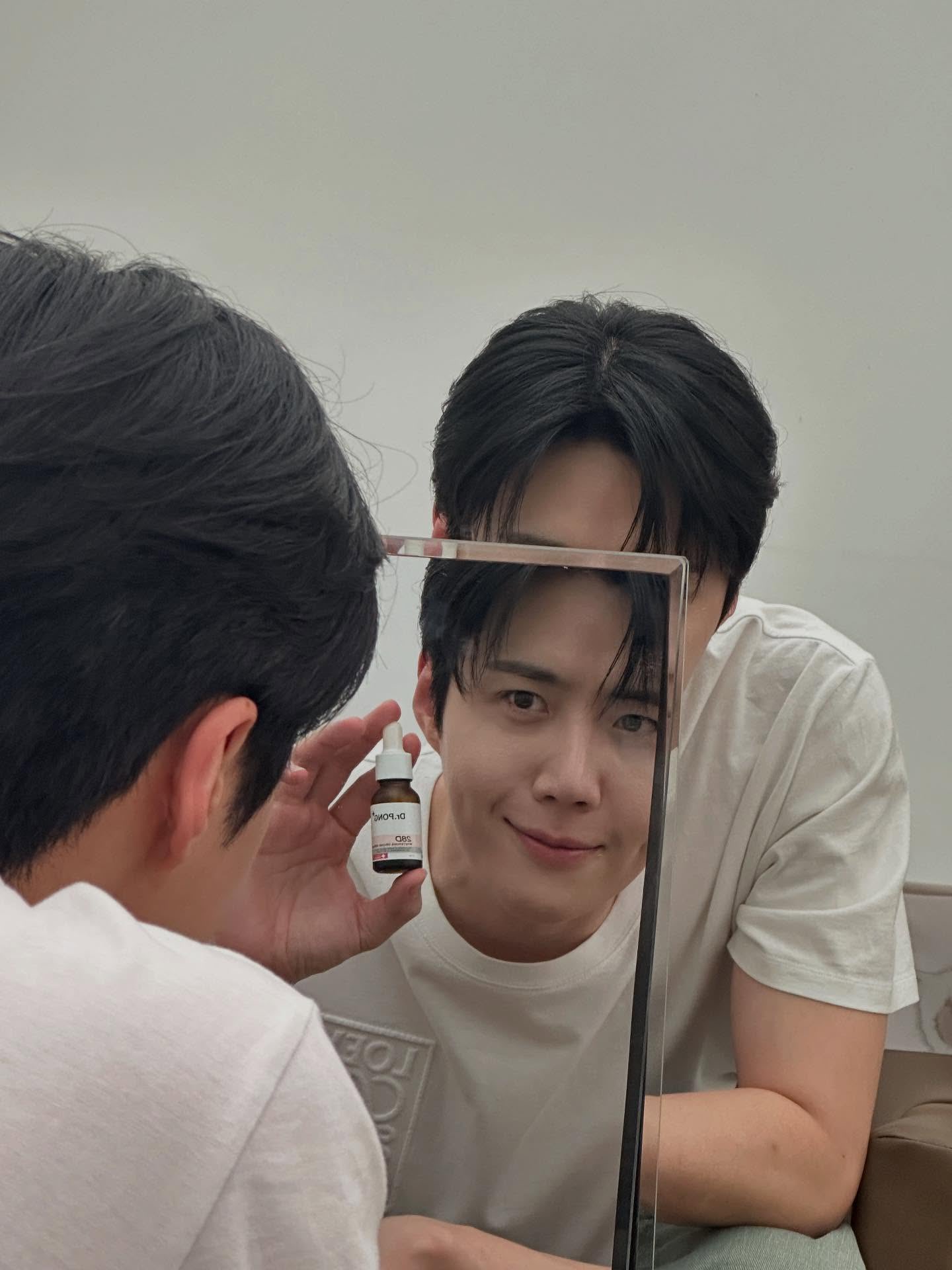 Latest photo of Kim Seonho
