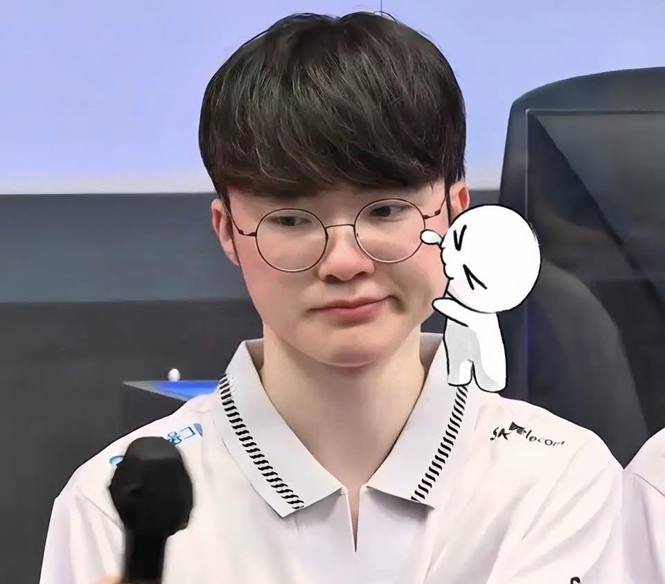 A moment captured by a fan of Faker