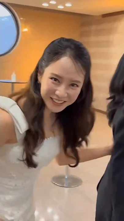 Behind-the-scenes cut of Song Jihyo