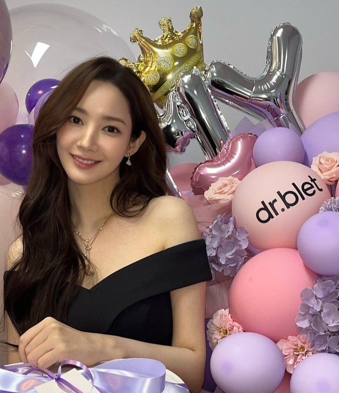 Behind-the-scenes cut of Park Minyoung