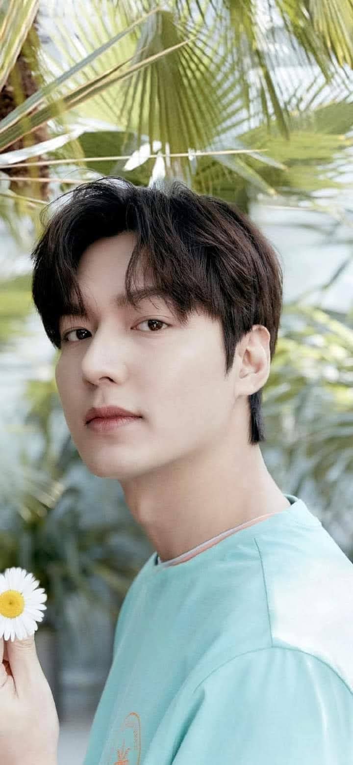 Recent activity shot of Lee Minho