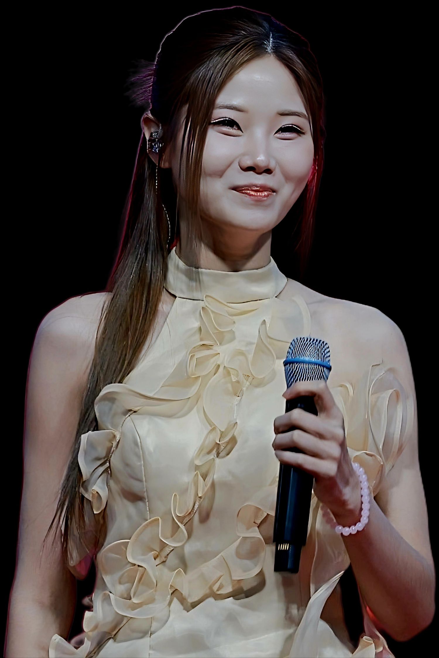 Recent activity shot of Bae Ahyeon