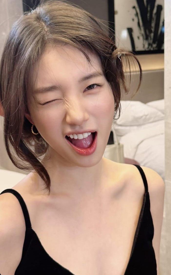 Behind-the-scenes cut of Bae Suzy