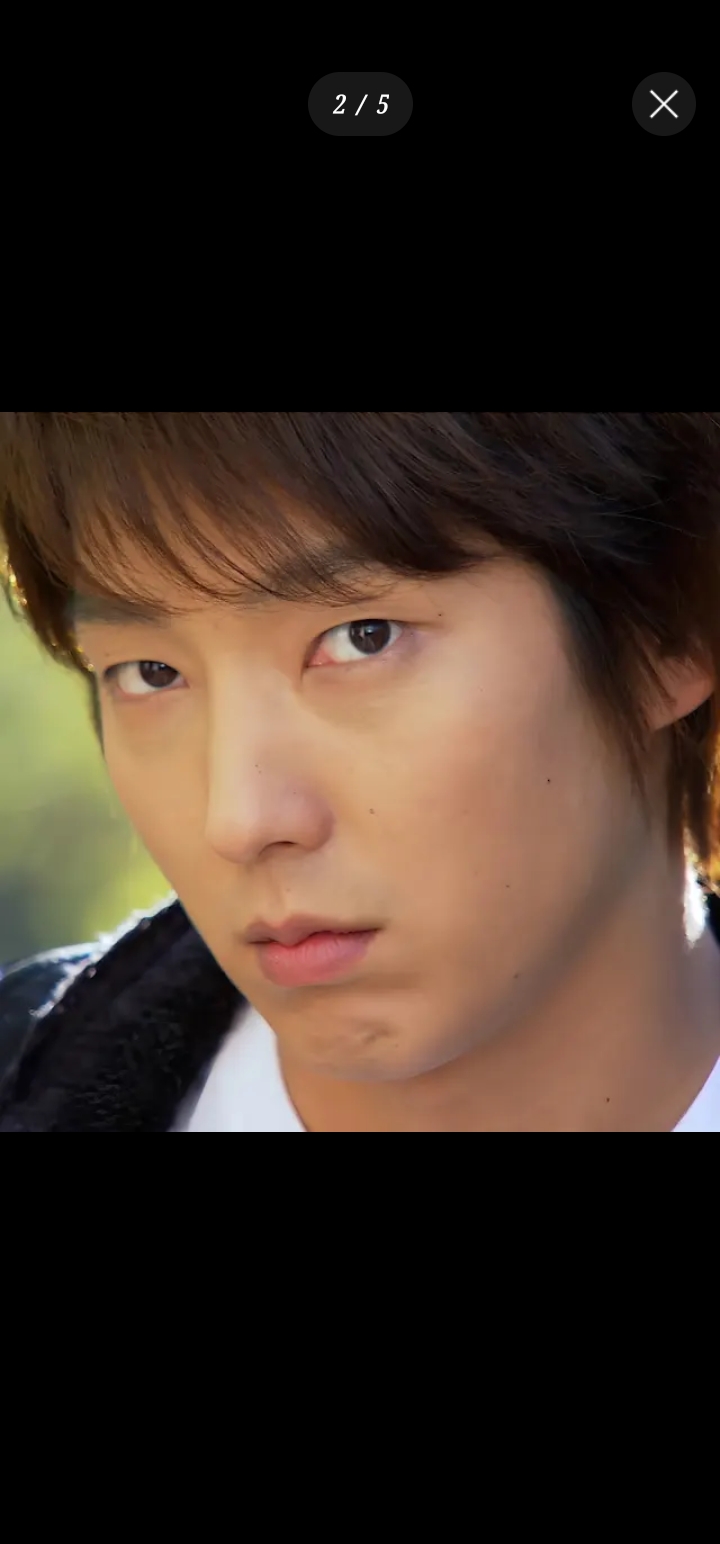 Foto terbaru dari Lee Joongi