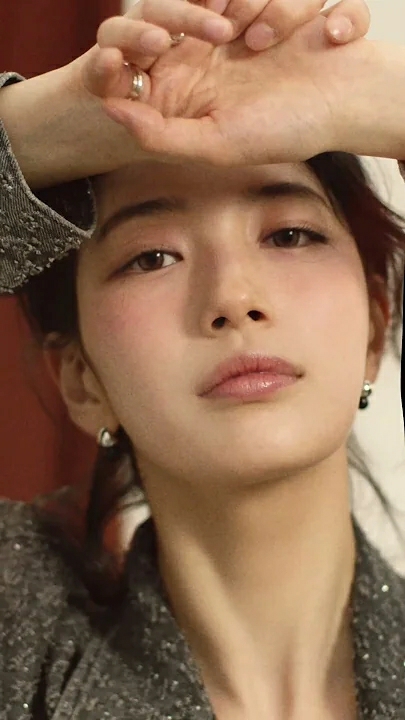 Today's popular wallpaper in Bae Suzy community