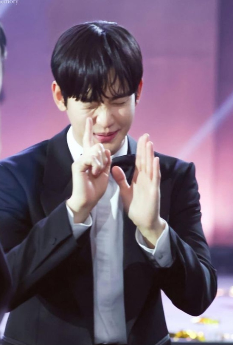 김수현의 비하인드 컷