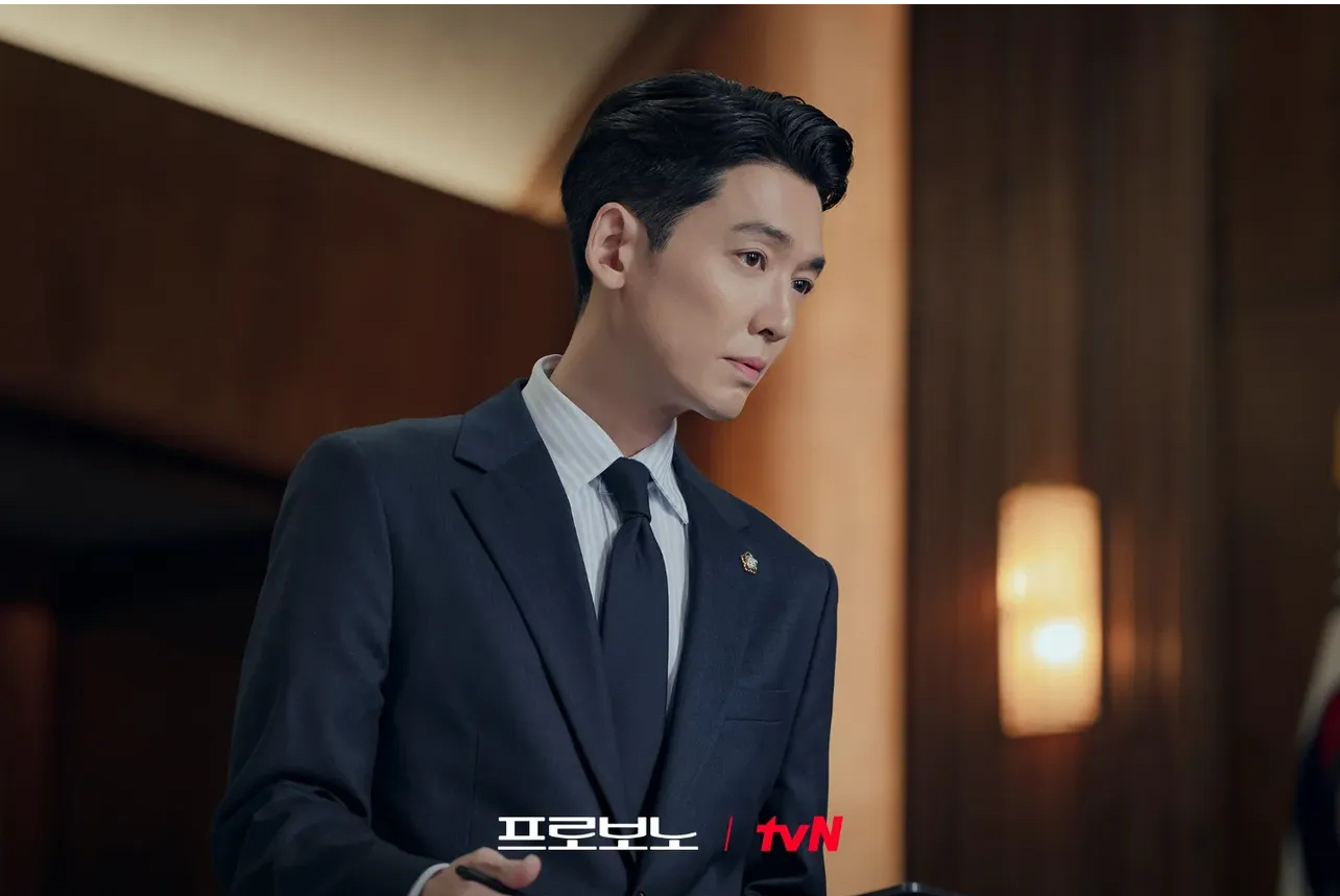 チョン・ギョンホのビハインドカット