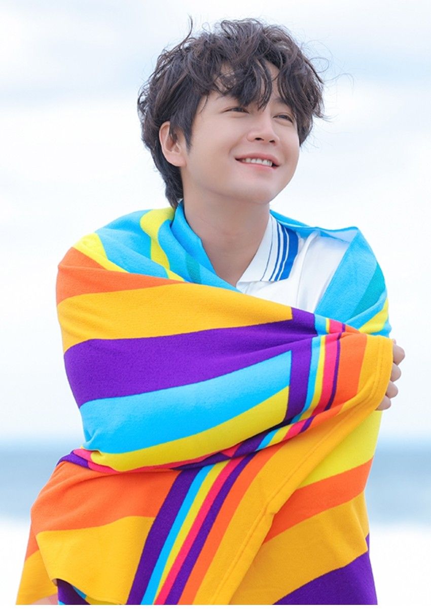 Recent activity shot of Jang Geunsuk