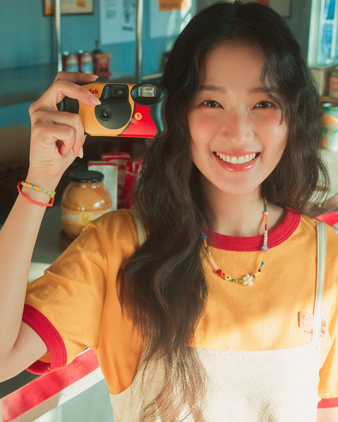 Behind-the-scenes cut of Kim Hyeyoon