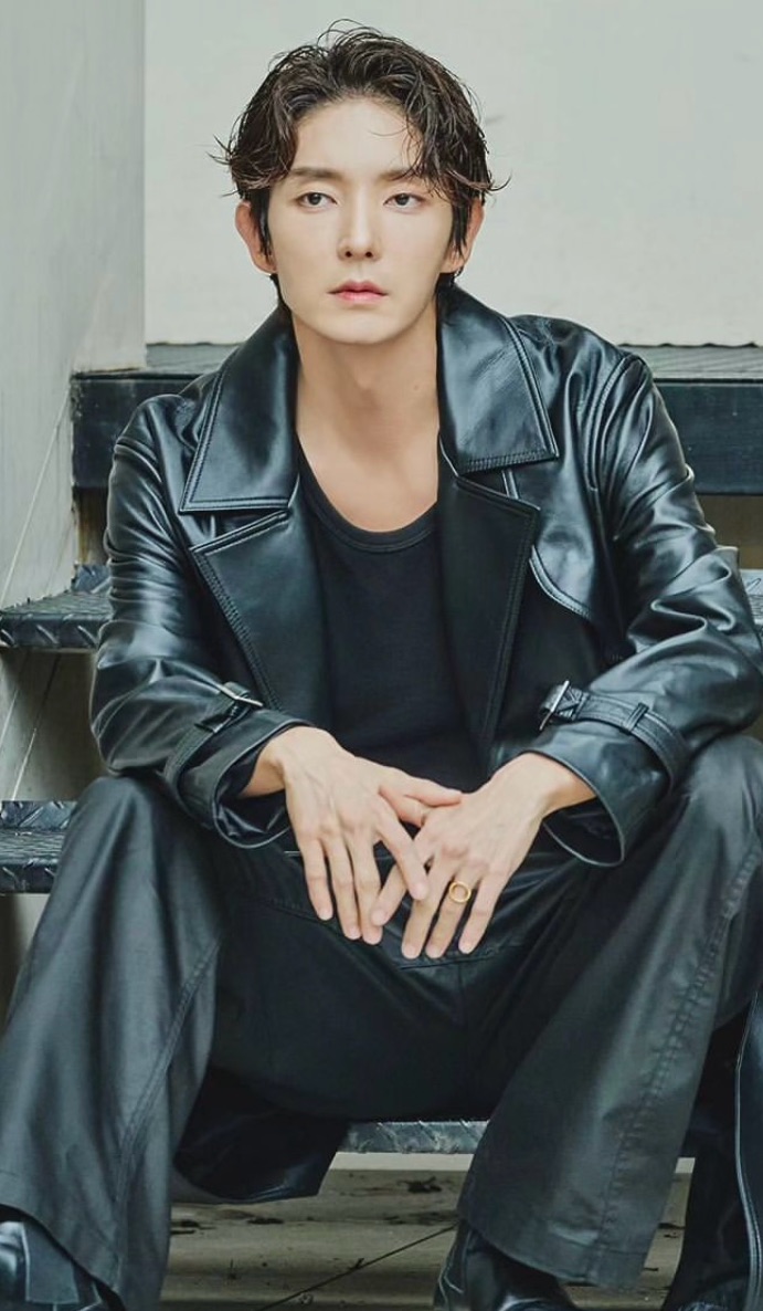 Foto terbaru dari Lee Joongi