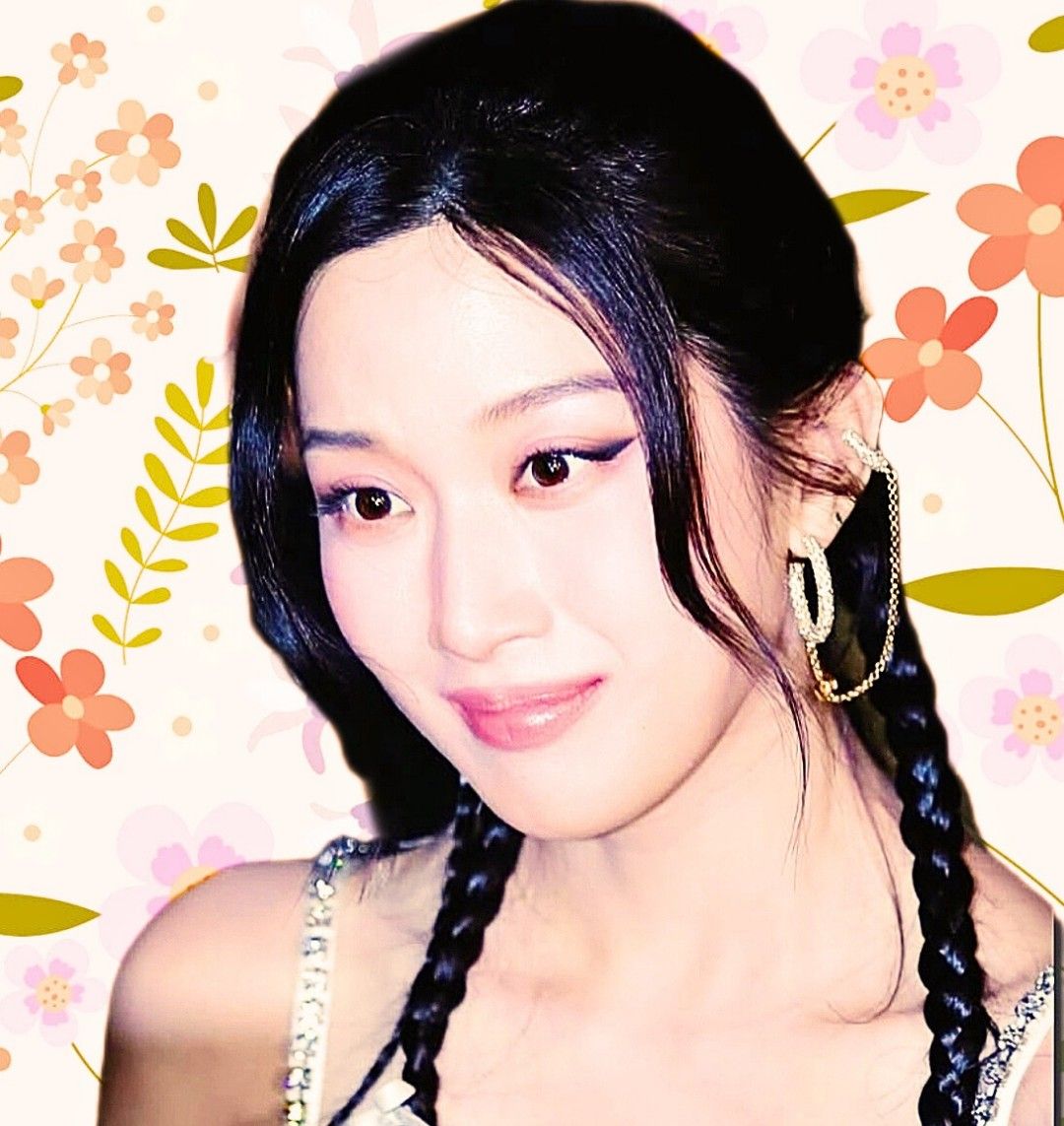 Behind-the-scenes cut of Mun Kayoung