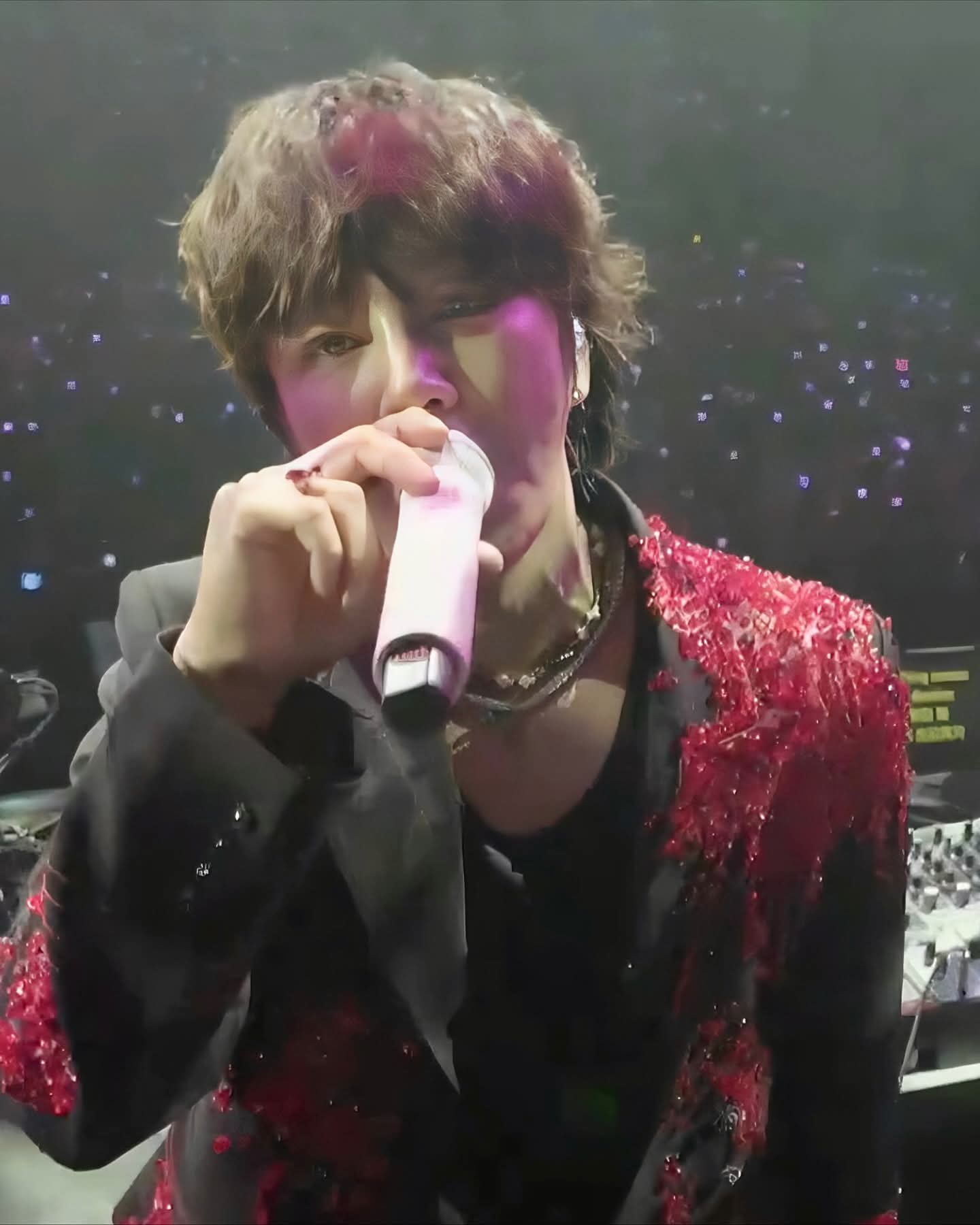 A moment captured by a fan of Jang Geunsuk