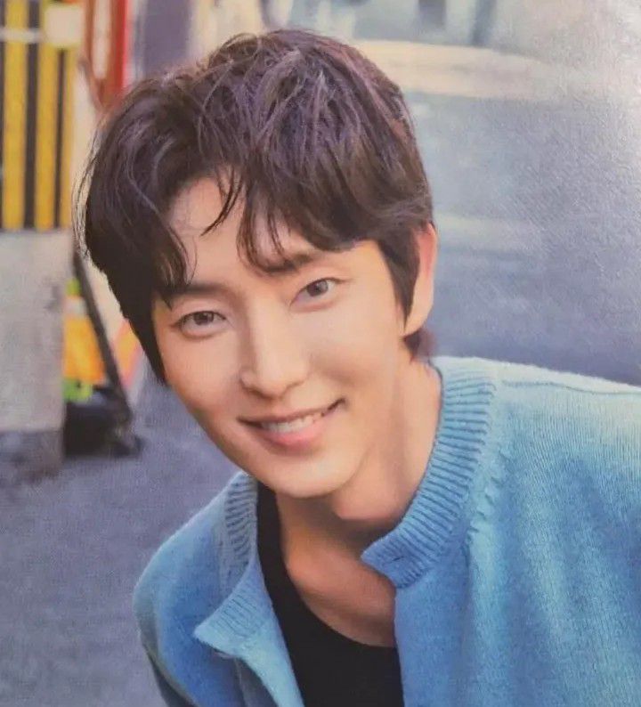 Recent activity shot of Lee Joongi