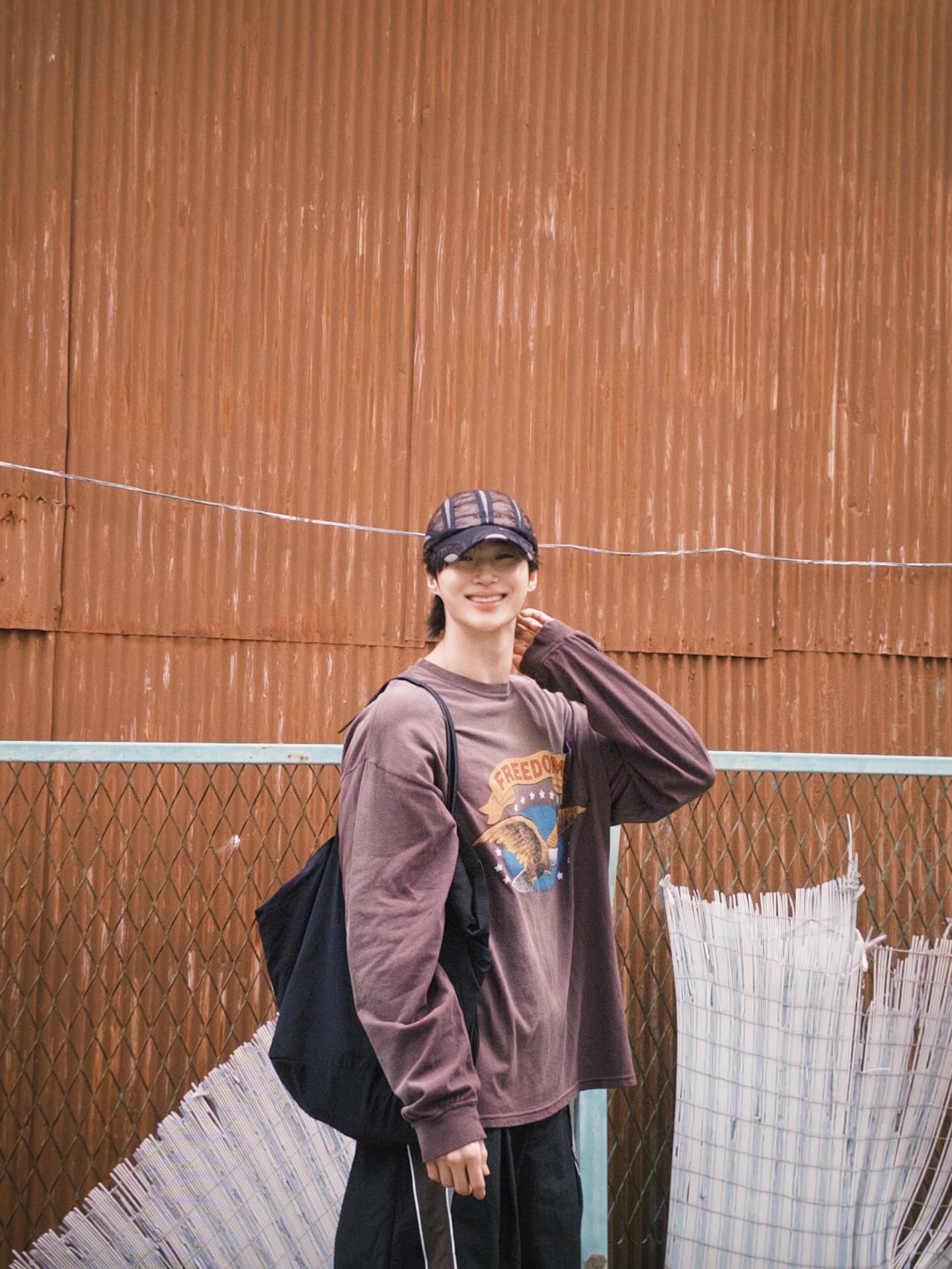 Behind-the-scenes cut of Byeon Wooseok