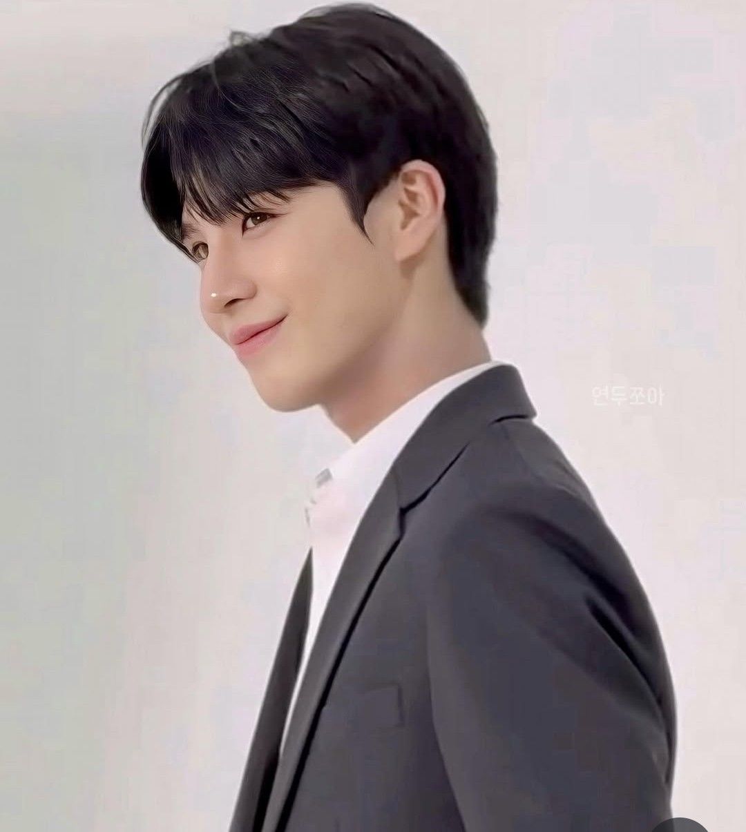 チョン・ドンウォンの最近の活動ショット