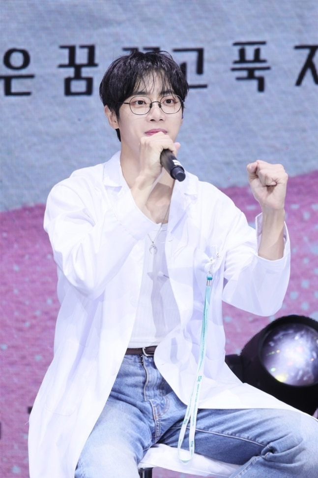 Latest photo of Choo Youngwoo