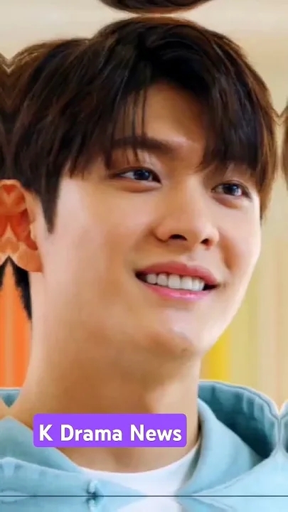 Emotional wallpaper shared by fans for Kang Taeoh