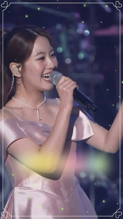 Special wallpaper made by Oh Yujin's fans