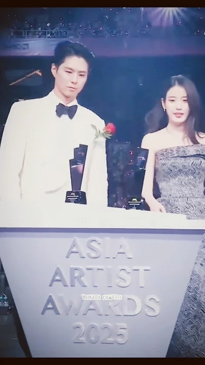 Special wallpaper made by Park Bogum's fans